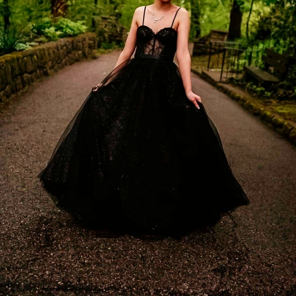 Prom Dress - Picture 2 of 3